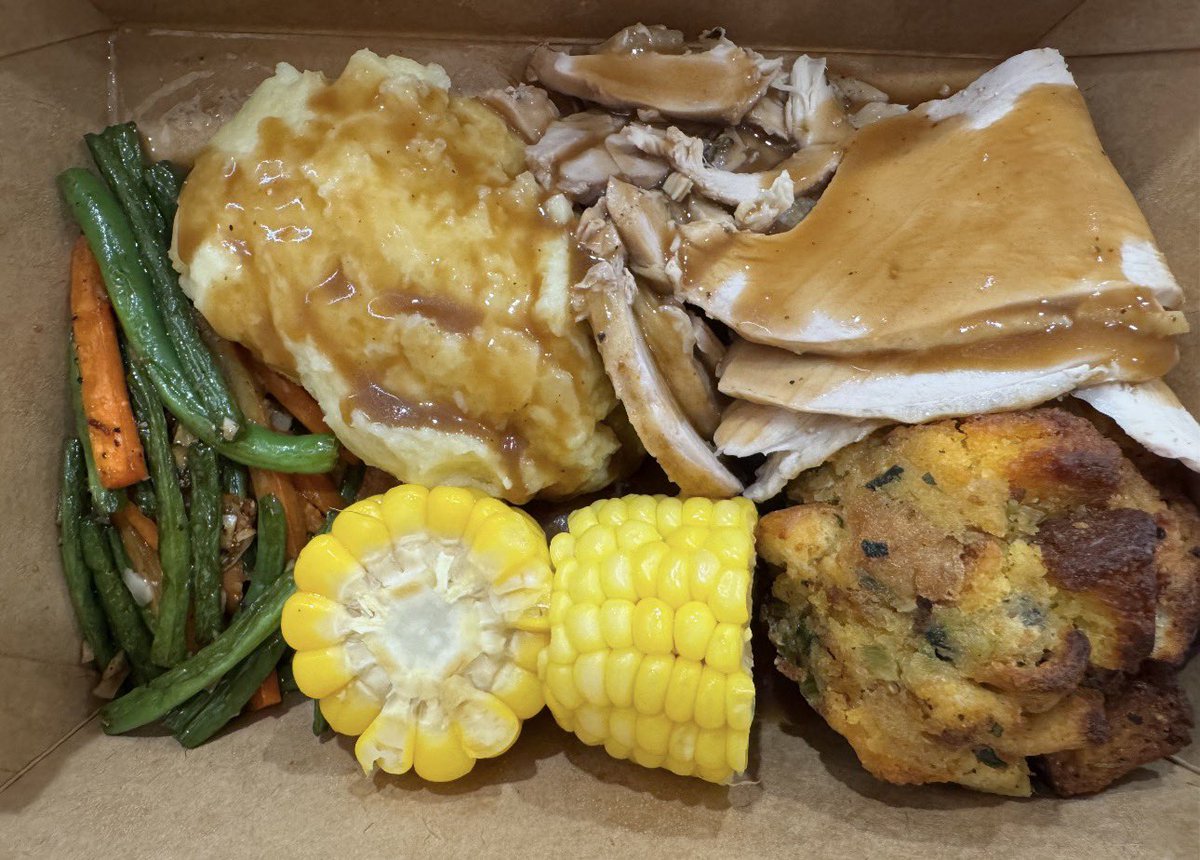 Happy Thanksgiving from S.E. Asia to all of those who celebrate 🦃 

Found a restaurant that prepared some Thanksgiving meals which I had to take advantage of.