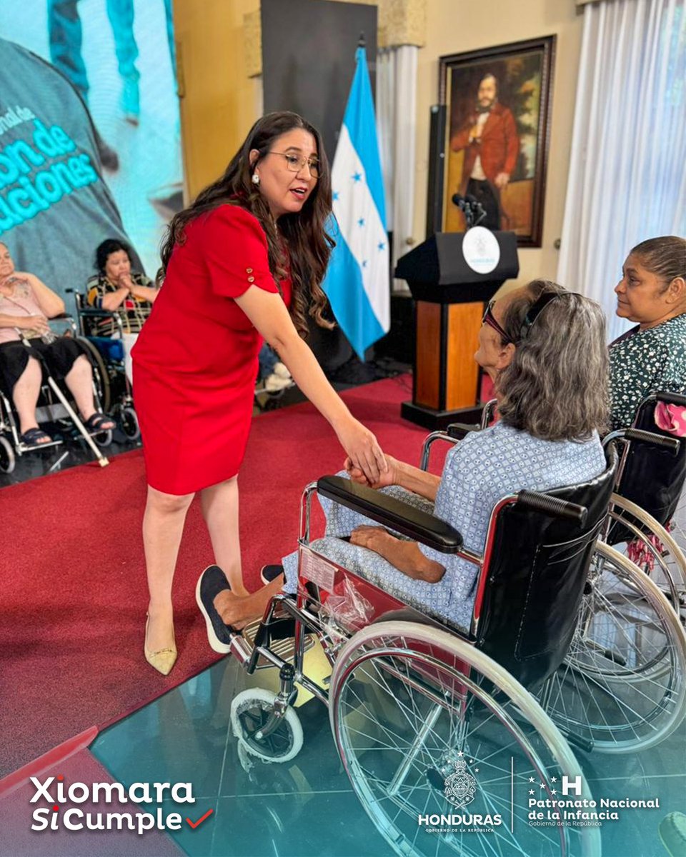 PANIHonduras's tweet photo. La secretaria de la Presidencia, Sarahi Cerna presidio por instrucciones de nuestra Presidenta de la República, Xiomara Castro, junto al Patronato Nacional de la Infancia (PANI), este miércoles la entrega de más 200 sillas de ruedas a personas con dificultades de movilidad. https://t.co/uqNLtEtwON