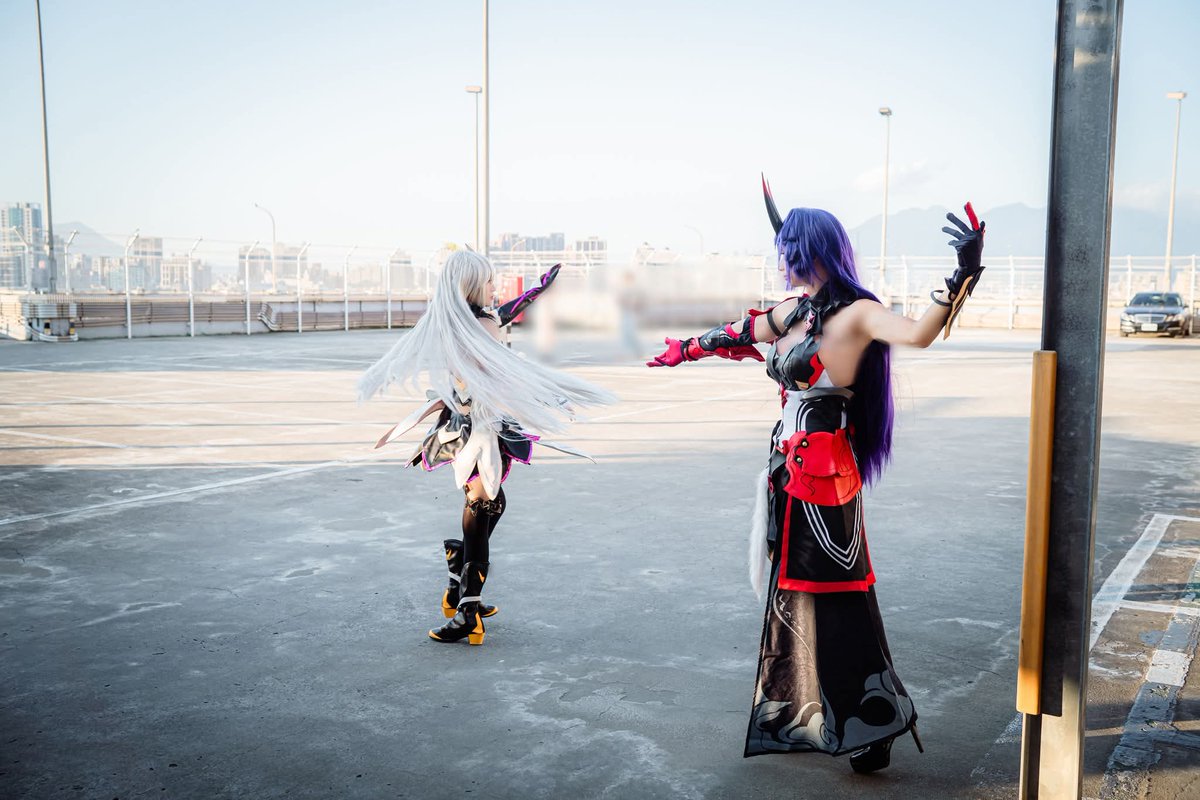 gint254's tweet image. ⛅屋頂🪜

「真希望每天都能有這麼美的光」

「呵呵，每天都有喔」

「為什麼?」

「因為妳在」

雷電芽衣_ Kellie Chiu
琪亞娜_ 我
攝影_ 孫吉良

#崩壞3rd #崩坏3 #崩壊3rd #HonkaiImpact3rd
#雷電芽衣 #RaidenMei
#琪亞娜 #kianakaslana