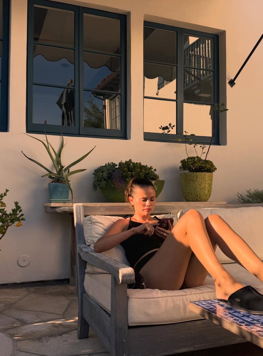 agustpiece's tweet image. Bonequinha linda