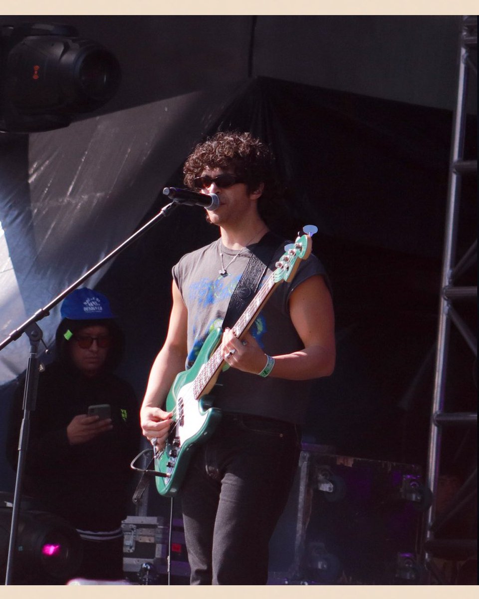 todoindierock's tweet image. Más fotos de la presentación de @SilvestreyLN en el #TecateComuna 2025

📸 x @SarahiXolot 
🖊️ @ApodacaBooking | @ApodacaGroup | @tecatecomuna | @ocesa_total | @eticket 

#TodoIndieRock