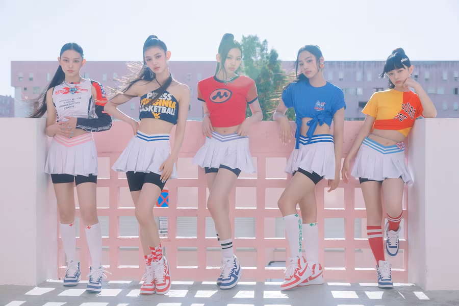 pannchoa's tweet image. Min Heejin claims that since NewJeans&apos; mothers are all housewives, they can&apos;t write emails properly
tinyurl.com/48uasz7k