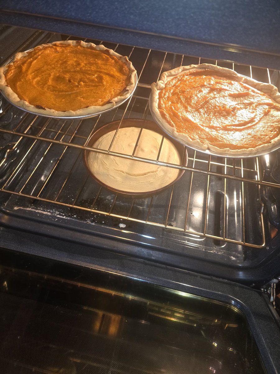 Sam White tweet media