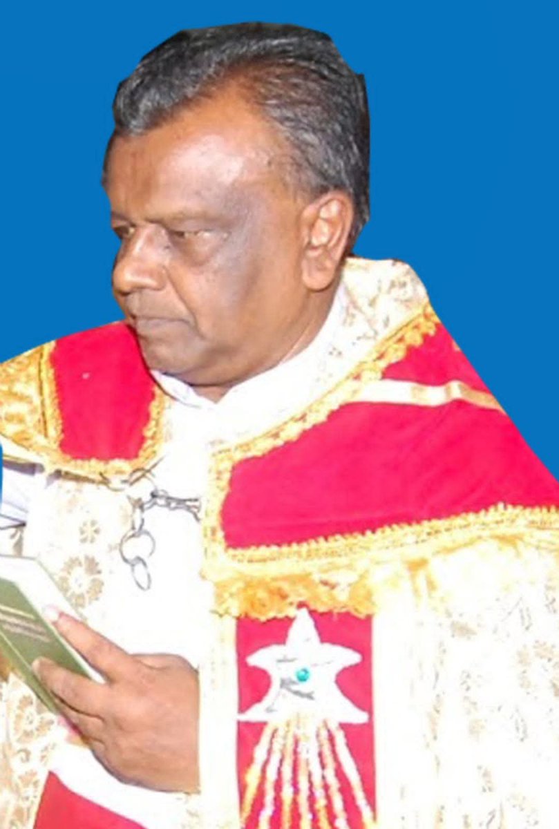 BS_Prasad's tweet image. தூத்துக்குடி மாவட்டம் - ஏரல் தாலுகா
17 வயதான கல்லூரி மாணவிக்கு பாலியல் தொல்லை கொடுத்த Church பங்குத்தந்தை பன்னீர்செல்வம் (69) போக்சோவில் கைது!

இந்த லட்சண கூந்தலில், அற்புத சுகமளிக்கும் சுவிஷேச கூட்டங்கள் விளம்பரங்கள் வேறு? எப்படி தான் பொண்டாட்டி குழந்தைகளை கூடாரத்துக்கு…