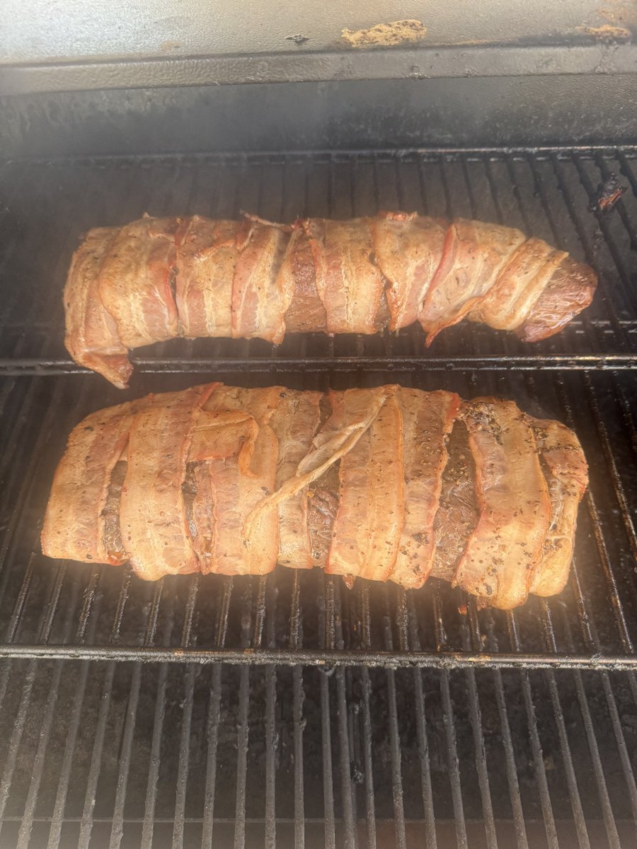 Happy Thanksgiving to all the people that put up with me on this app. 
 I only have 1k followers/follows for a reason. I like real people. 
God bless all of us! I pray for this nation, family and friends. Pray for me… I need it too 🙏🙏❤️
Deer tenderloin is my contribution today