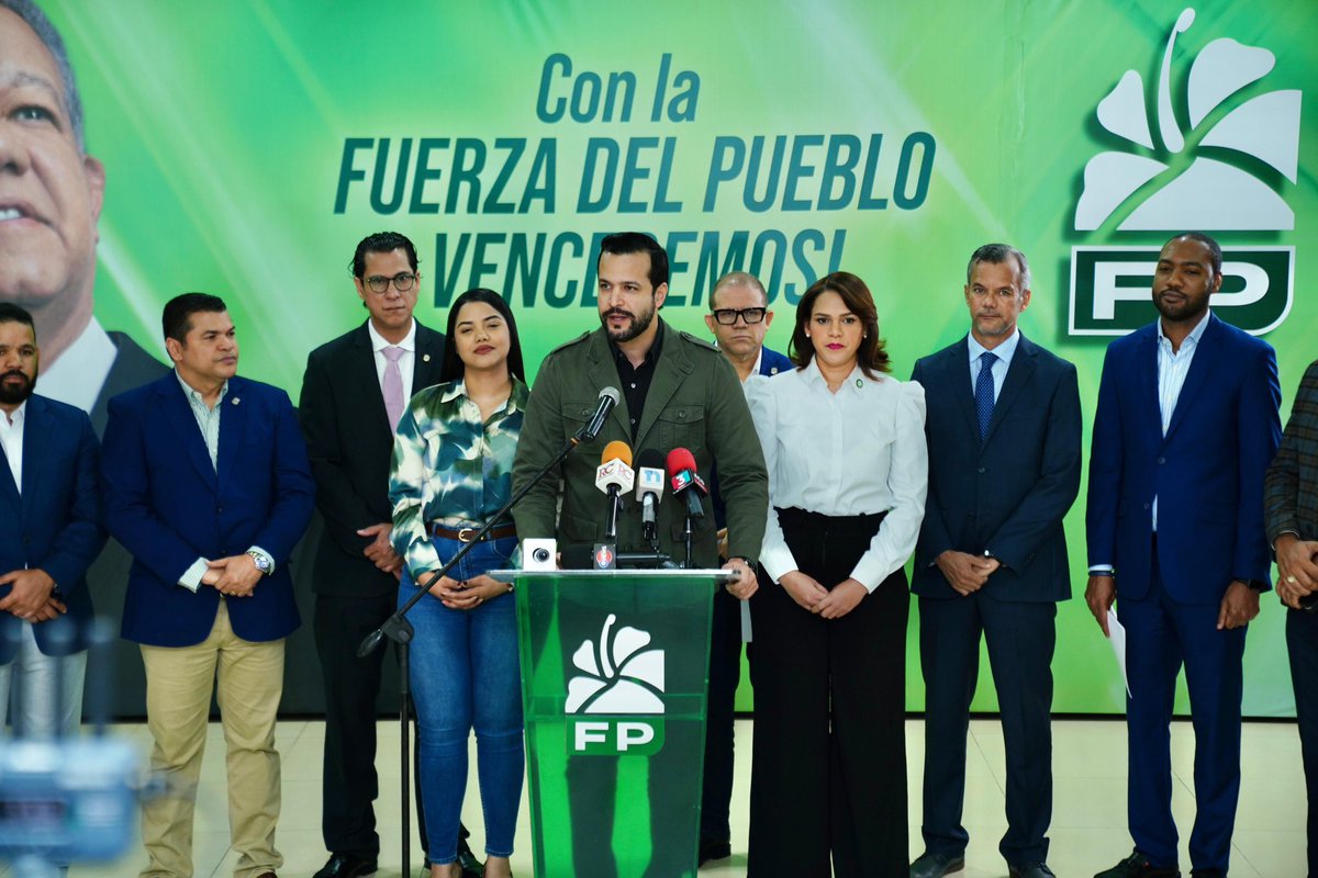 Hoy, como Presidente de la Fuerza del Pueblo en el Distrito Nacional, reiteramos con firmeza la convocatoria a la Marcha del Pueblo de este domingo.

Será la gran demostración de fuerza de un país y de una nueva generación que no se conforma con excusas ni discursos… sino con