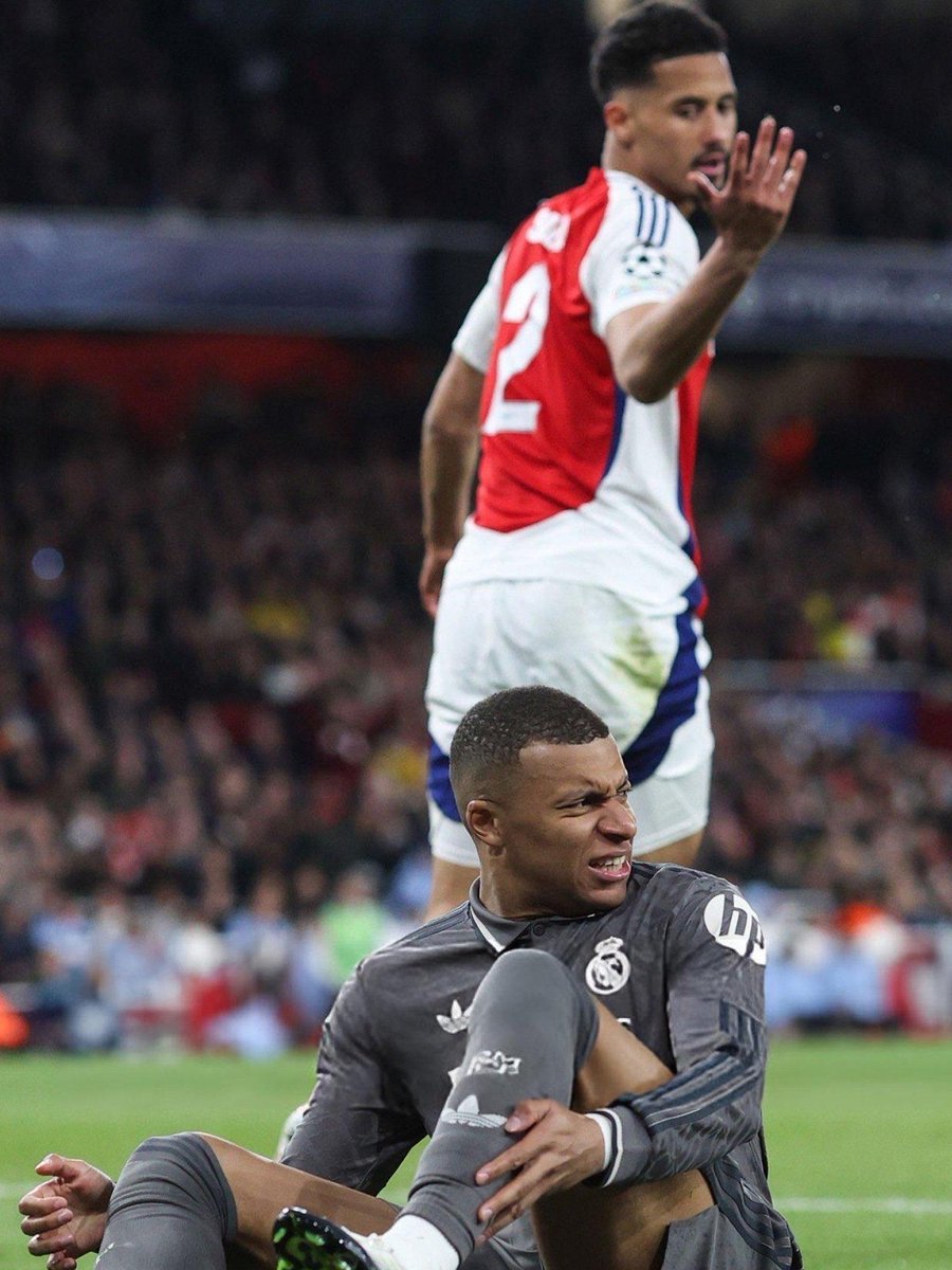 TouchlineX's tweet image. 🚨😳 This year alone, the current top 2 clubs in the Premier League have beaten the current top 2 clubs in La Liga by an aggregate score of 8-1.