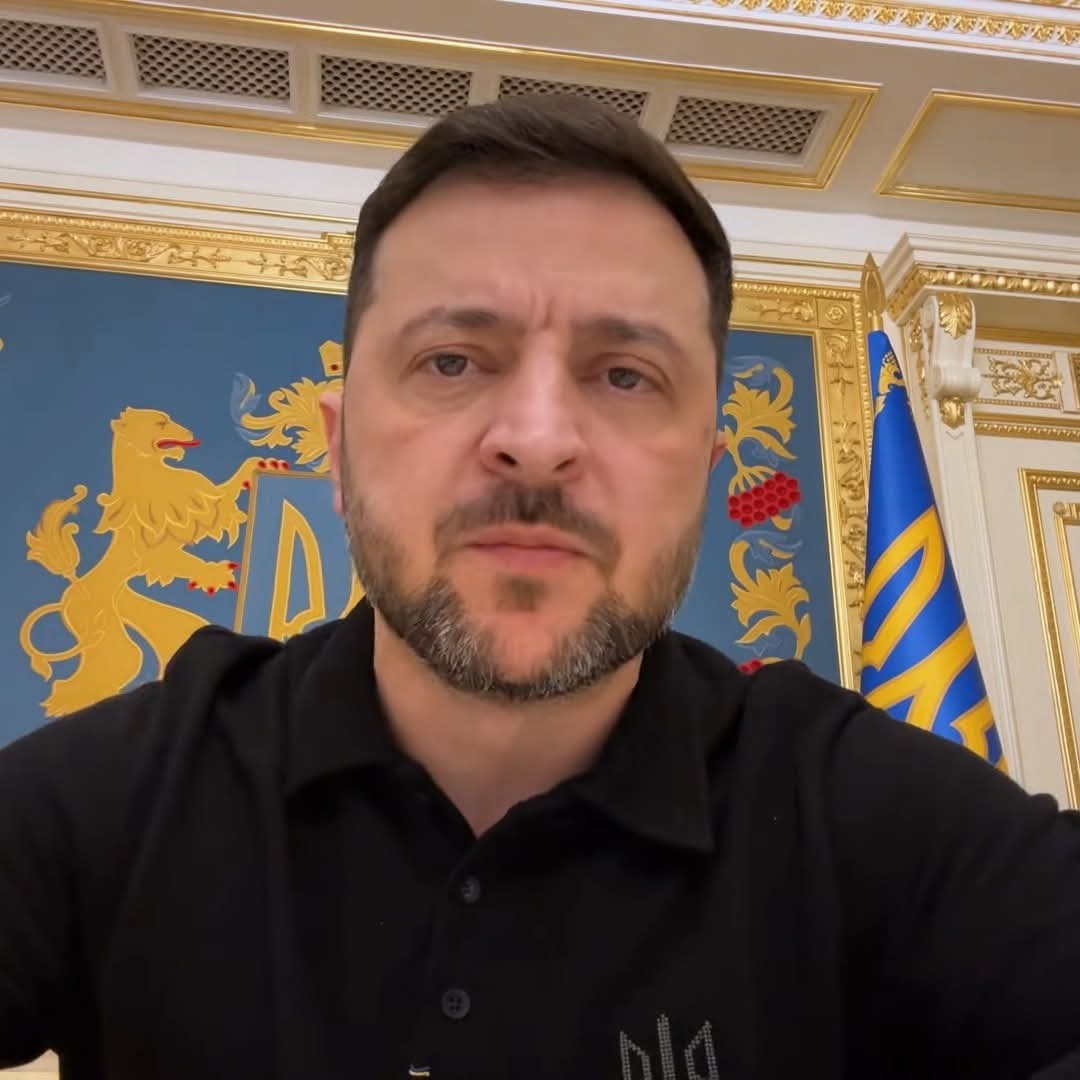 "Dlaczego prezydent Zełenski🇺🇦 nie chce przyjechać do Polski🇵🇱?"

Ambasador Ukrainy🇺🇦: "Prezydent jest teraz zajęty wojną, walką na froncie fizycznym i politycznym".

W połowie listopada odwiedził Grecję🇬🇷, Francję🇫🇷, Hiszpanię🇪🇸, Turcję🇹🇷. Polska🇵🇱 widocznie za daleko.