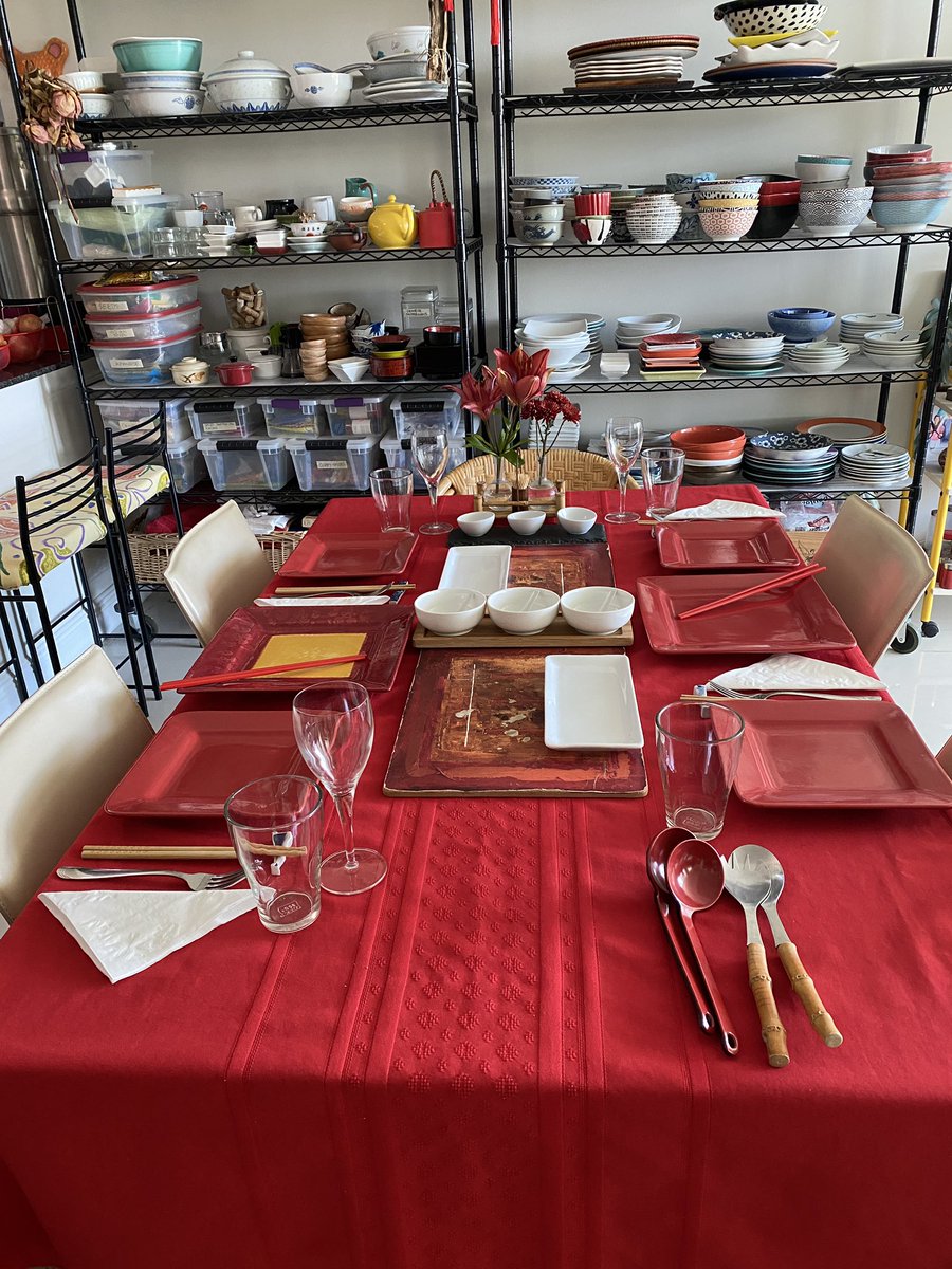 wokstar's tweet photo. Asian Thanksgiving for us! Peking Duck beautifully sliced, got the pancake wrappers! Table set. Ready to roll! https://t.co/3vgbSi3URs