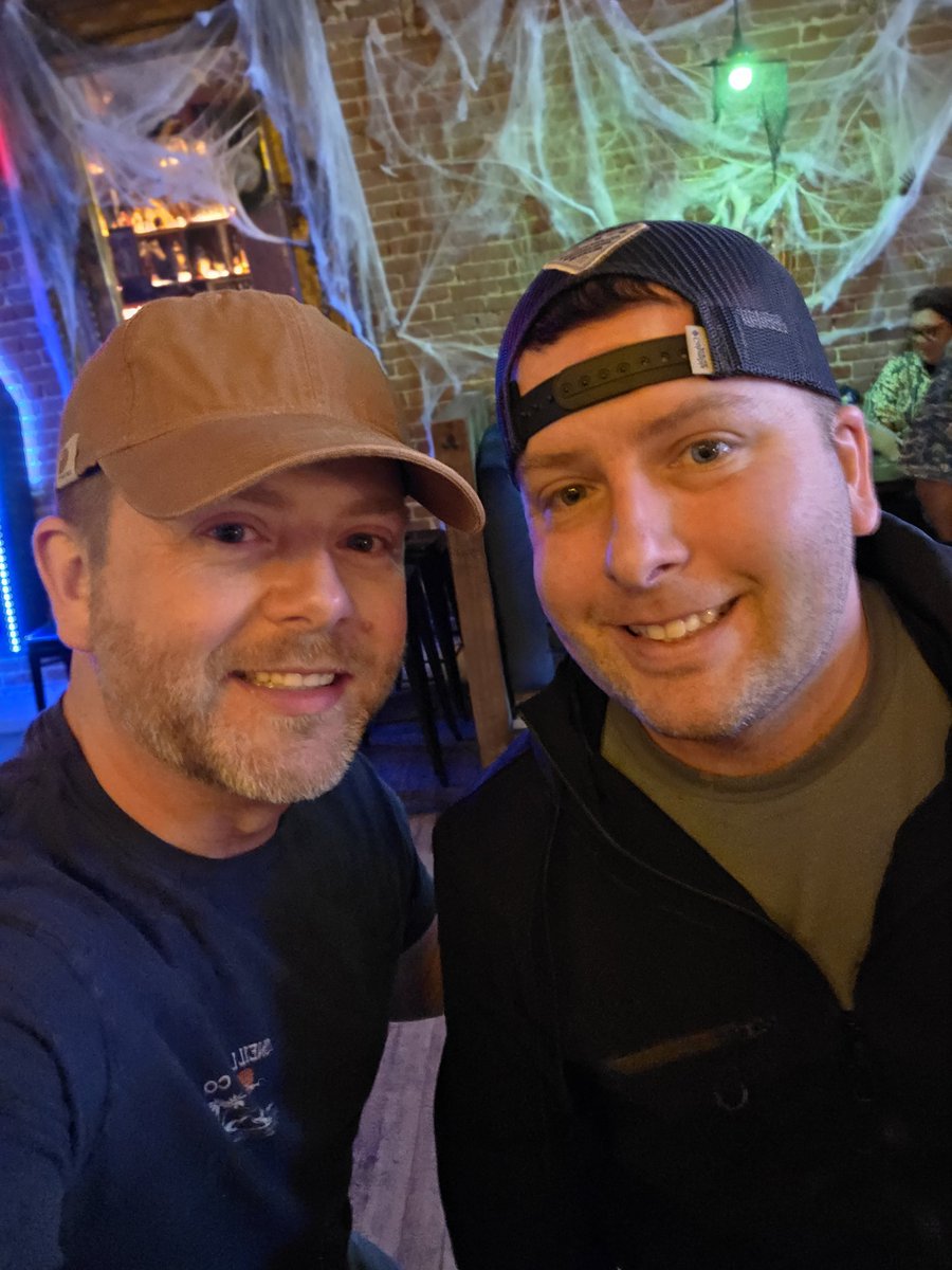 ADAs_Daddy's tweet image. Today, I am thankful for my brother. 

We have shared the journey as young men who lost both of our sisters, our father, and our mother way too young.  We needed each other at a young age, and I believe this allowed for us to become incredible friends, not just brothers.

For the…