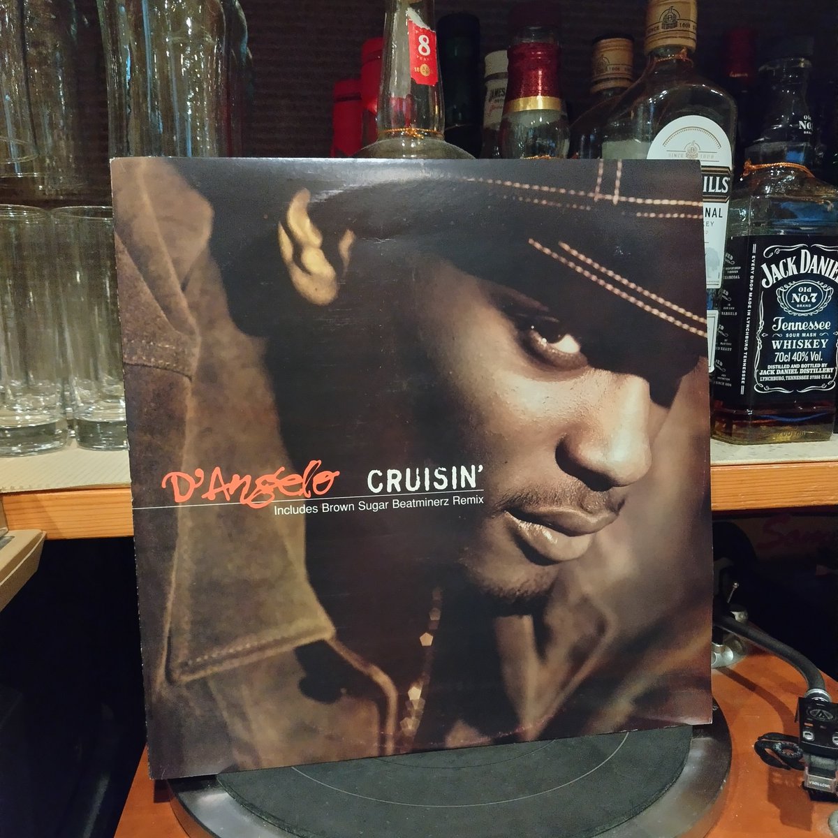 musicbargaffa's tweet image. 今日は初来店のお客さまからディアンジェロのリクエストをいただきました🎵さて、そろそろ閉店の時間。明日もご来店、お待ちしております🍻
#dangelo #vinyl #レコード