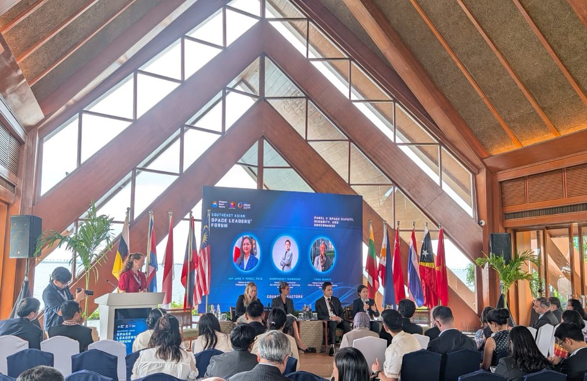 SWFoundation's tweet image. SWF thanks all who joined our APRSAF 2025 side event launching the 2nd Edition of the Handbook for New Actors in Space! Grateful to our speakers for advancing responsible and sustainable space operations. bit.ly/49wuPHb
 #APRSAF #SpaceSustainability