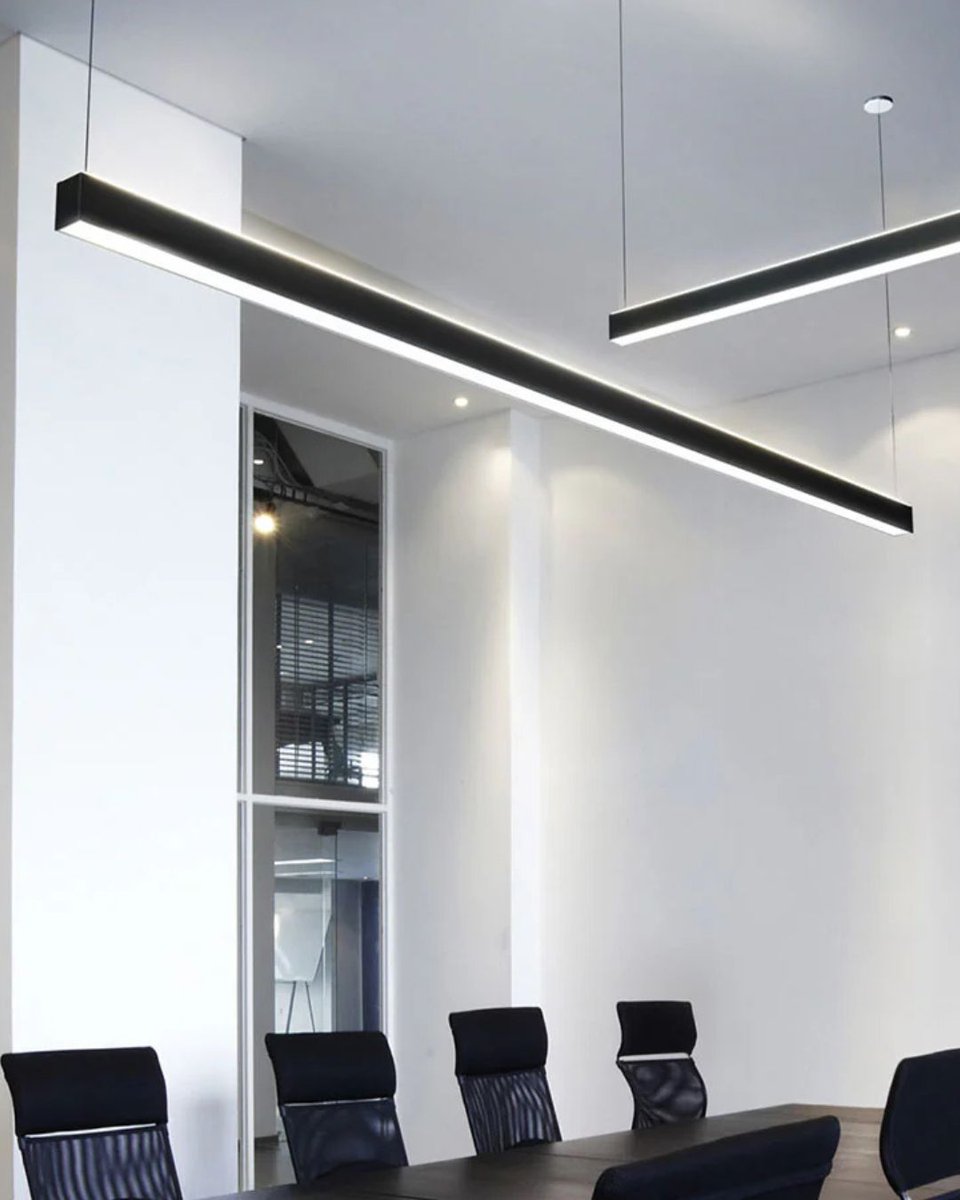 VONNLighting's tweet image. Each VONN piece here does something different: one controls glare and visual comfort, another stretches the room with vertical light, another creates contrast and rhythm so the architecture reads the way it was meant to.

#vonnlighting #lightingdesign #architecturallighting