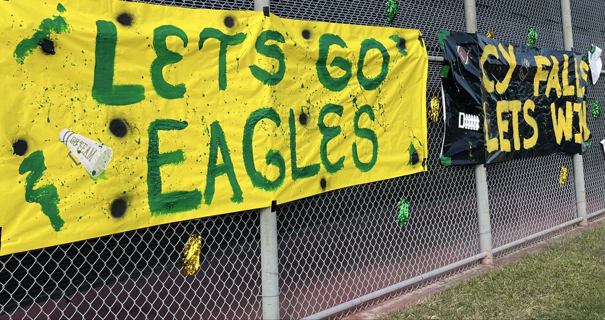 SMarshall2632's tweet image. It’s a blessing to be able to practice on Thanksgiving!
🦃 Congratulations and thumbs way up to @cyfallsfb players, coaching staff, and parents!
6A Div. I Regional Semifinals — Let’s go! 💚🏈💛
#StrongCommunity

 @CyFairISD @cyfallshs @CyFallsFB