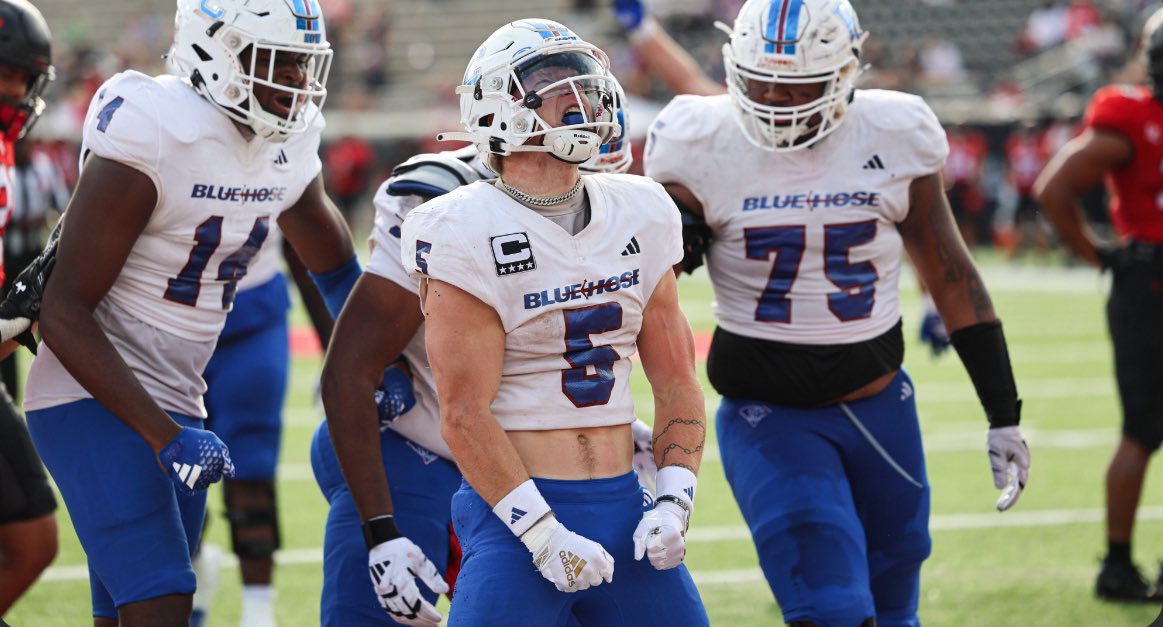 Keaton_Hunt78's tweet image. Proud to announce I have received an offer from @BlueHoseFB! Thank you @CoachRahl for the opportunity! #D1 #Offer