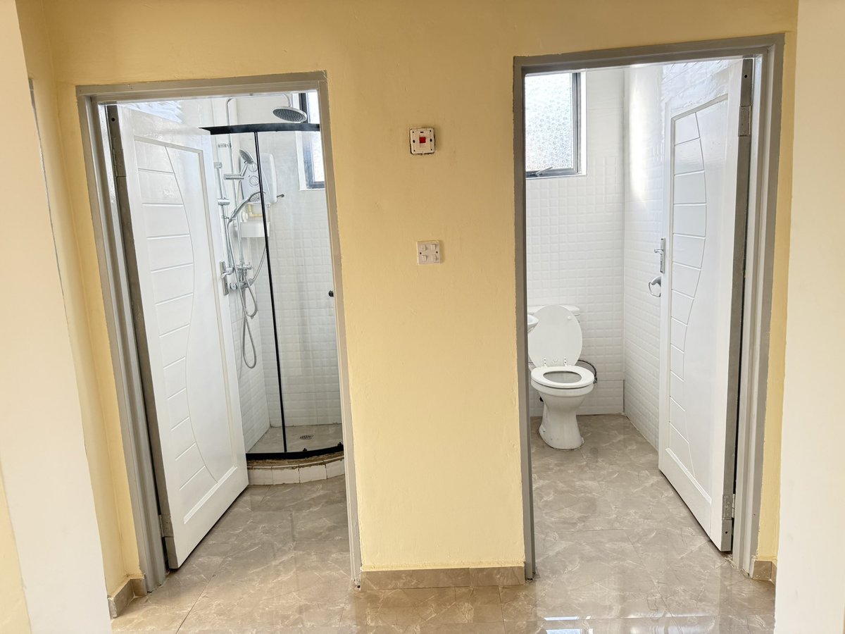 PROPERTY LISTING: FOR RENT

🏡 STUNNING 2-BEDROOM SEMI-DETACHED VILLA IN EMERALD PARK HILL ESTATES

📍 LOCATION: Emerald Park Hill Estates, Chamba Valley Extension, Lusaka. 💰 ASKING RENT: K6,000

Discover comfortable and secure living in the beautiful, serene environment of