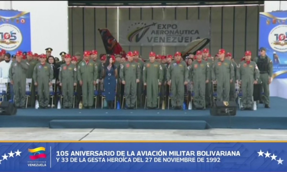 alejabolivarian's tweet photo. Incia el acto aniversario de la Aviación Militar Bolivariana con motivo de la gesta histórica del 27 de noviembre de 1992. #Venezuela #CalleBatallaYVictoria https://t.co/PcVmUnXJVs