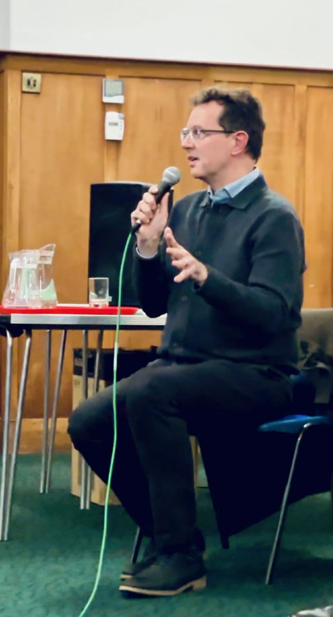 SussexPhilos's tweet image. Lots  of fun and stimulating discussion was had at SussexPhilSoc's public  event on Moral Progress last Friday in Brighton! Check out some snaps  below! And don't forget you can keep up to date with coming events here: sussex.ac.uk/.../philosophy…