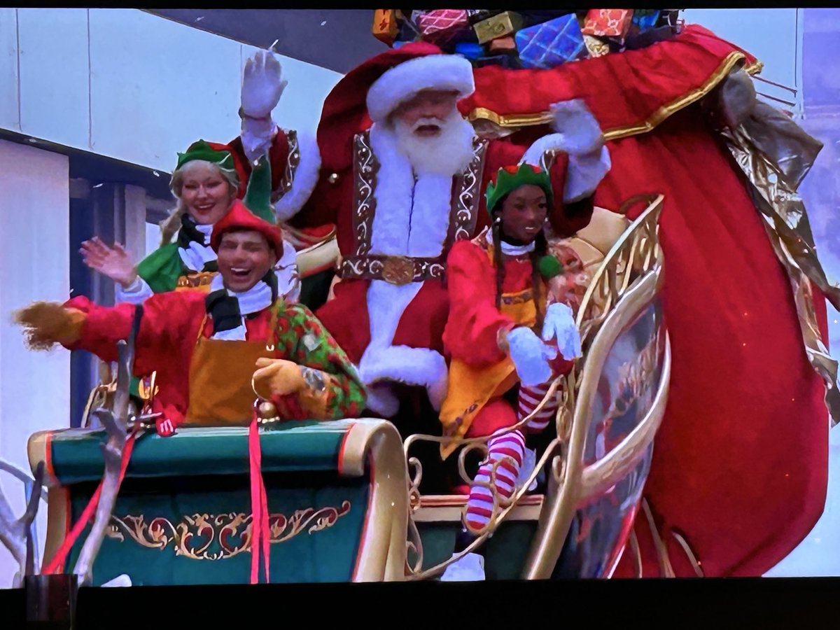 And just like that… it’s the Christmas season! Happy Thanksgiving to all of you! So much to be thankful for!