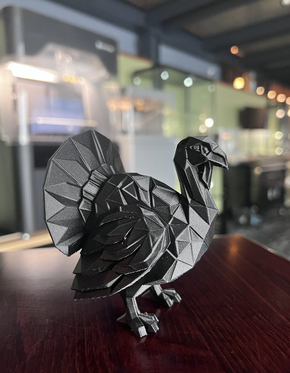 EllisonTech's tweet image. Move over, roasted bird! Our team used the Markforged FX20 to 3D print this stunning centerpiece, and we think it belongs on the head table. 🦃

Wishing everyone a wonderful and Happy Thanksgiving from all of us at Ellison!