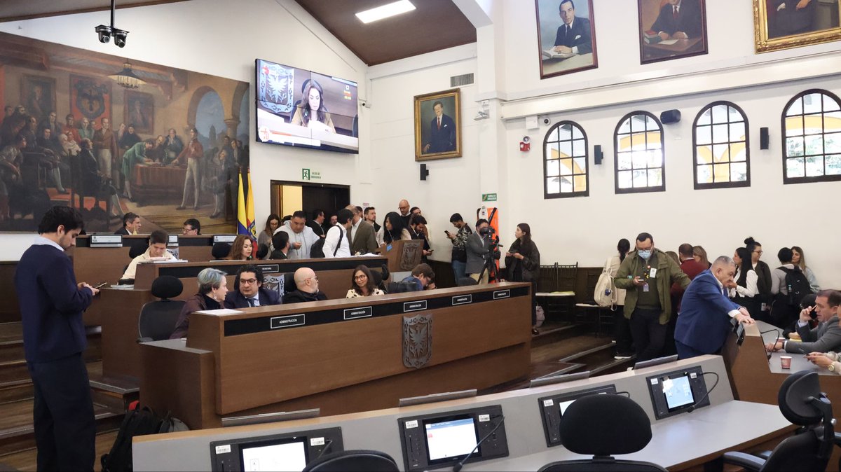 Hoy tuvimos debate de la oposición en <a href="/ConcejoDeBogota/">Concejo de Bogotá</a> sobre ejecución. Escuchamos respetuosamente las intervenciones de los concejales. En la alcaldía de <a href="/CarlosFGalan/">Carlos F. Galán</a> hemos logrado ejecutar mucho más que gobiernos anteriores