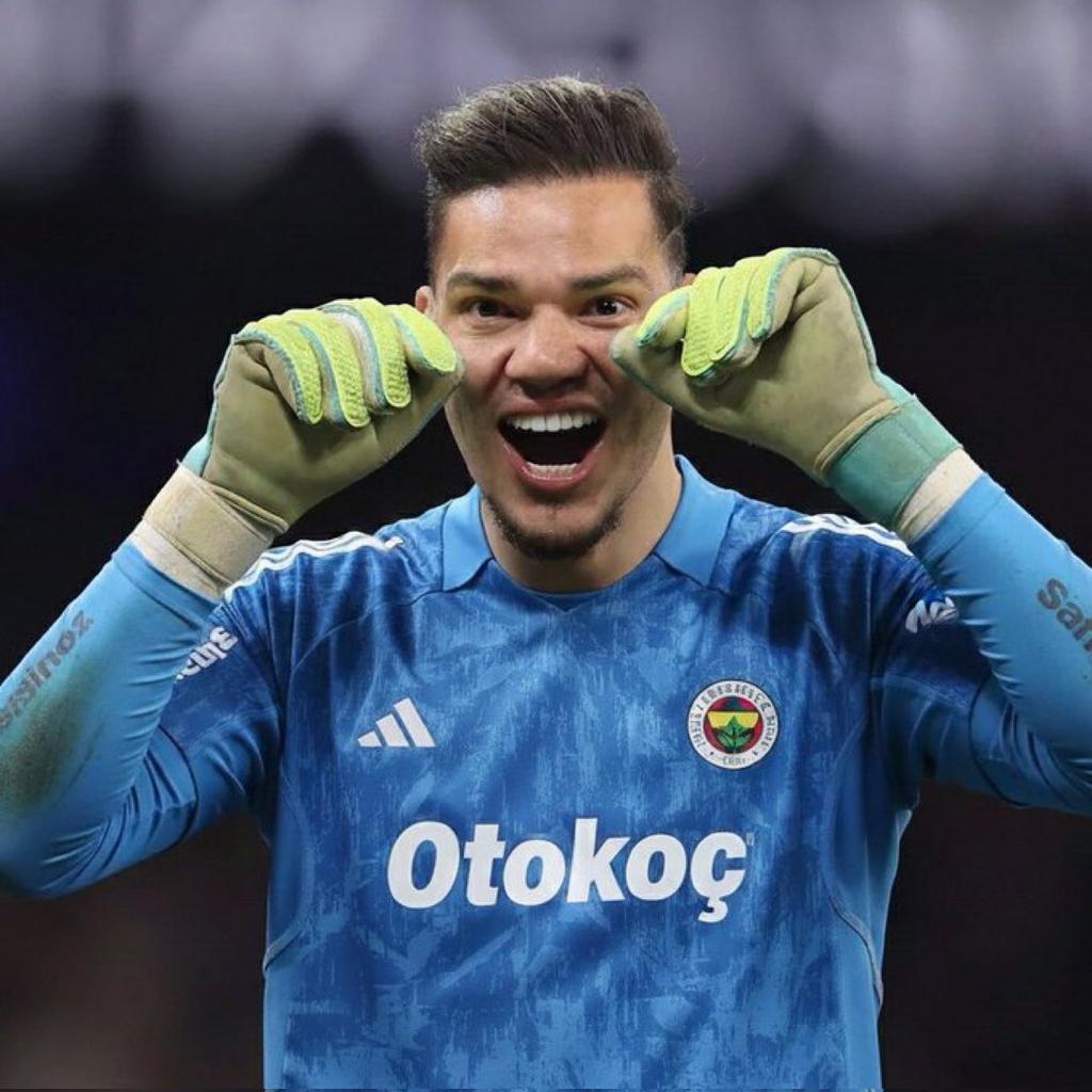 Mesajına "😂" ifadesini bıraktı.