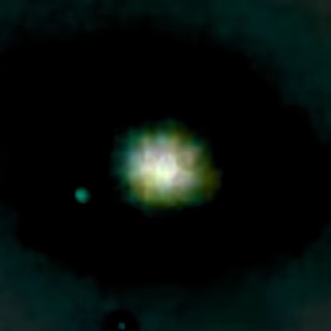 3iAtllas's tweet image. Main post  
🚨 Breaking: jets &amp;amp; hidden rotation spotted on comet 3I/ATLAS!  
Deep-processed images from Rays Astrophotography reveal twin jet-like structures and a bright core.  
Real phenomenon… or just an artifact of processing? 🌌  
#Astronomy #3IATLAS #Comet #Space #memcoin