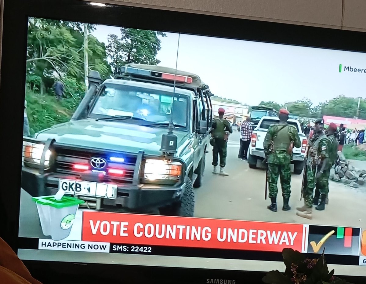 PropesaTV's tweet image. Kwa nini hii mali ya tax yetu imeficha Registration number?