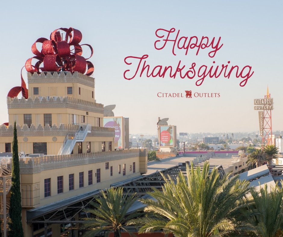 citadel_outlets's tweet image. Citadel Outlets wishes you a Happy Thanksgiving! Bring the family for holiday cheer with the World’s Tallest Christmas Tree, our magical Snow Show, and of course, Black Friday deals starting at 8 PM tonight!