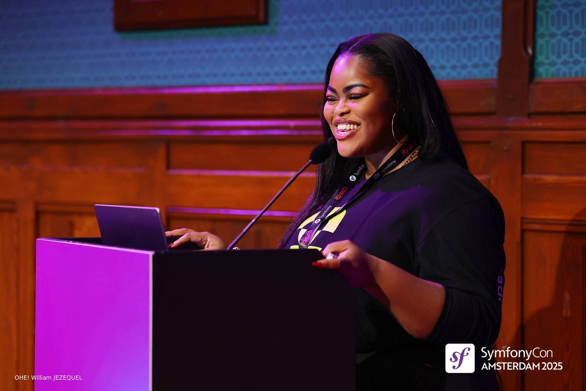 symfonycon's tweet image. ✨We just welcomed Kemi Elizabeth Ojogbede (@literary_coder) — “Code and Conscience: Ethical Docs for AI”! 

 At #SymfonyCon Amsterdam 2025, Kemi shared how to document AI features ethically and transparently, and ways to build user trust in intelligent systems. 🤠

 #Symfony