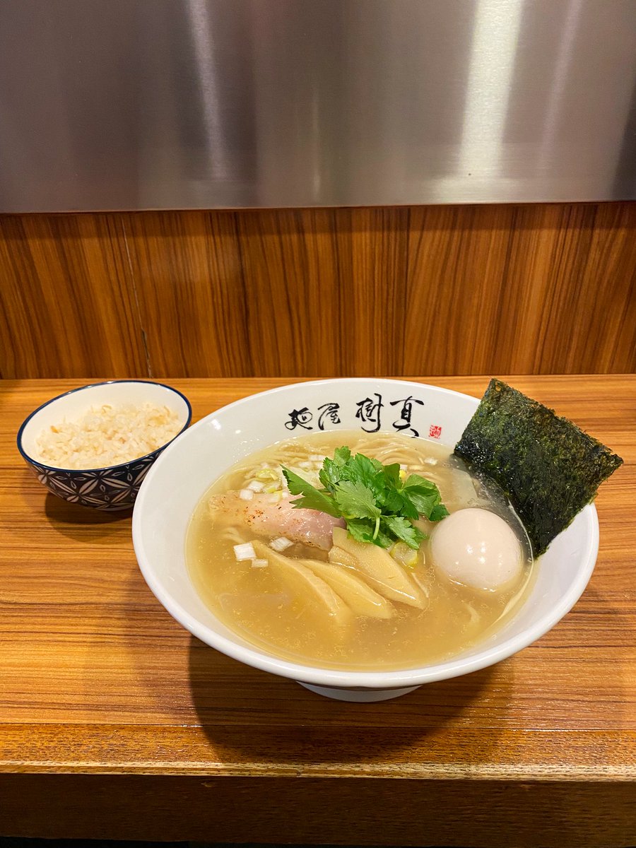 和光　麺屋　樹真　さん

味玉淡麗中華そば
帆立炊き込みご飯
※ランチサービス（11時〜14時は麺大盛か炊き込みご飯が選べます）

ふくよかな鶏の旨さと自家製麺が合い三つ葉も良く最高に美味しい
炊き込みご飯は嬉しいサービスです
ご馳走様様でした。