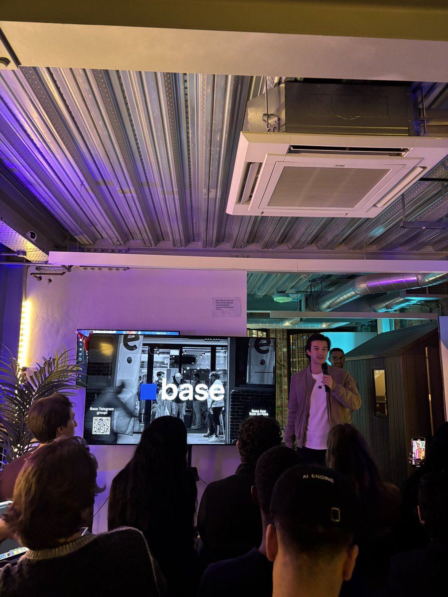0xkaushik_k's tweet image. Pulled up to the @baseduk_ Hub launch at @encodeclub today and damn… super based fr 🟦

Caught up again with the @_clemens__ , met the @XenBH had some wild convos with both 
Also linked up with a bunch of fellow @base builders.
Feels good to be building in London rn