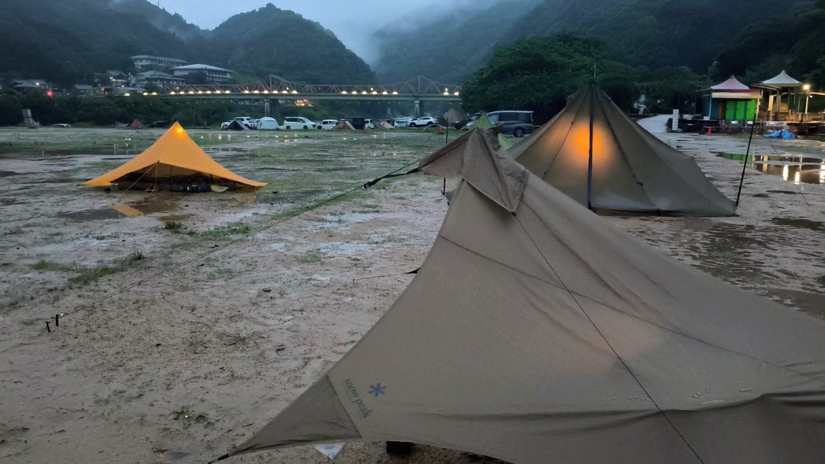 12月20日で笠置でキャンプします！
初めましての方も良かったら一緒にどうですか？
笠置なので、事前予約不要、当日のノリで決めて下さい。
拡散良かったらお願いします！
前回は大雨で6人ぐらい来て頂きました。
集合写真、景品などない本当にオフ会なのかソロキャンプなのかというノリです☺️