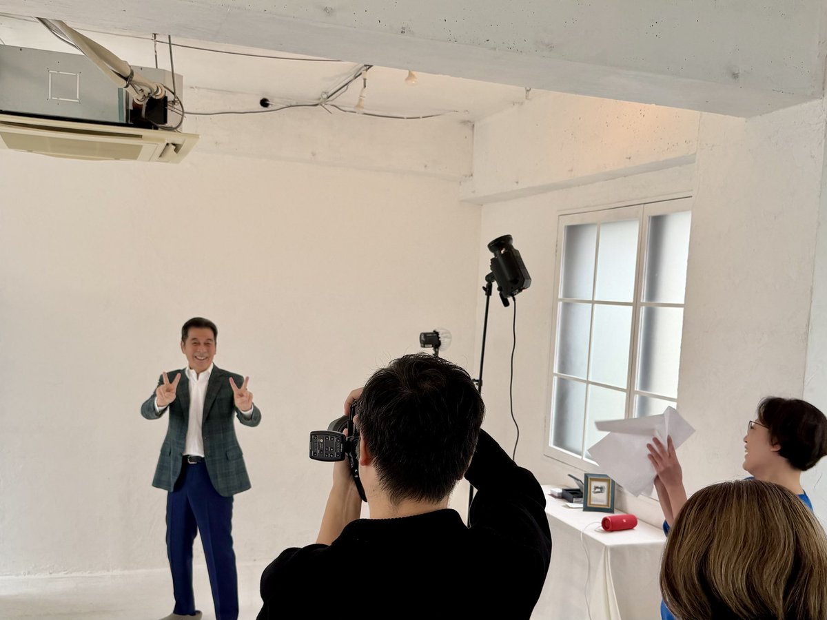 JunInoue20's tweet image. グッモー✌️アンバサダーを務めている補聴器『リオネット』さんの撮影♪対話、仕事等々で落ち込んでいた私に光と希望を与えてくれた補聴器🦻に感謝♪難聴の方が多いと聞きます。今はいろんなタイプの補聴器があります、自分に合った補聴器を見つけ前に進んで下さい。私から“耳“寄りの話でした。ははは🤗