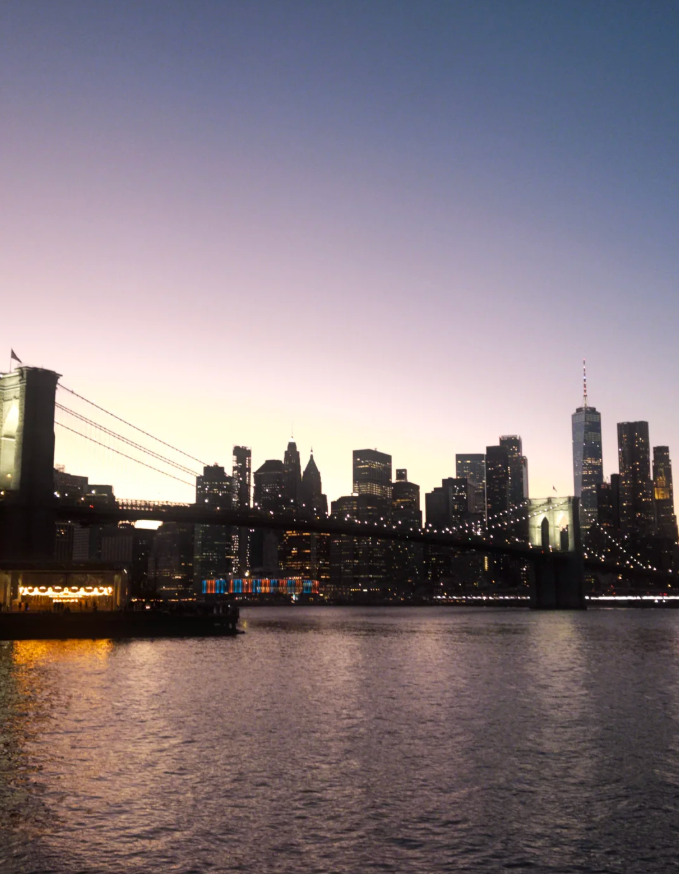 moicestanne007's tweet image. As night falls and the city lights come on, the soft glow accentuates the city&apos;s silhouette, making it even more enchanting.