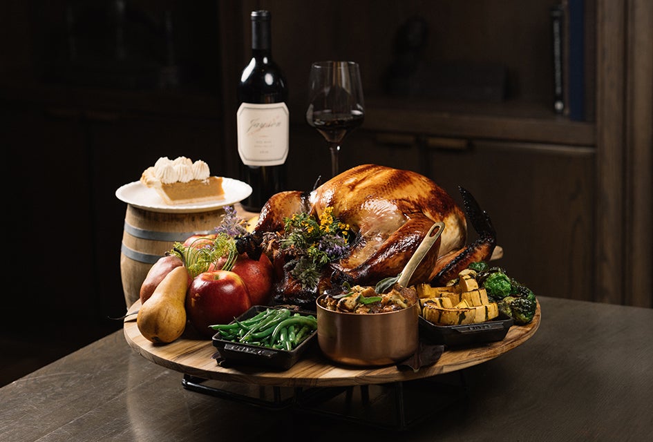 RealFakeGator's tweet image. Are you still here @Bea_Bells.  I got us another turkey dinner so I can share with everyone.  #Nipclub