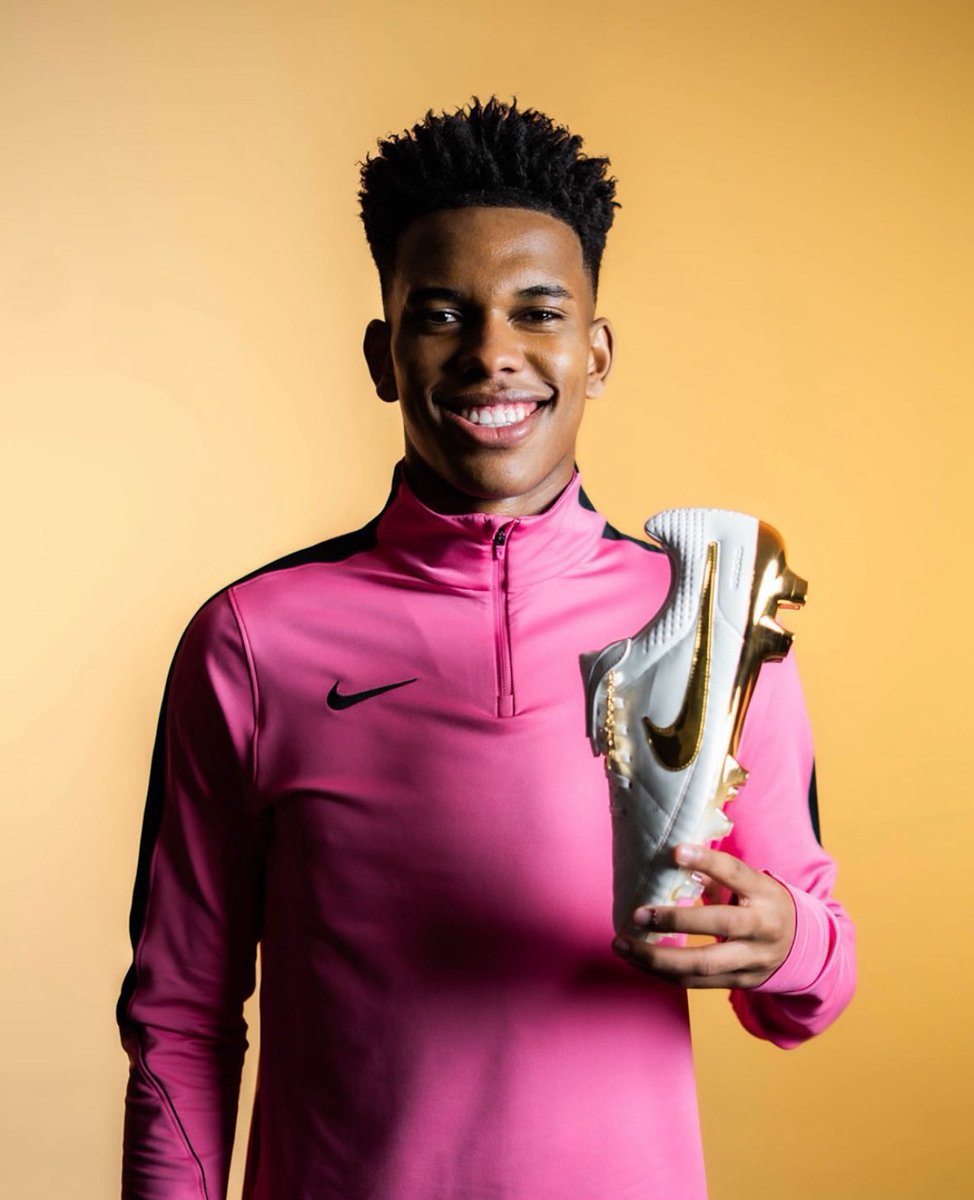 The golden boy🥶💙