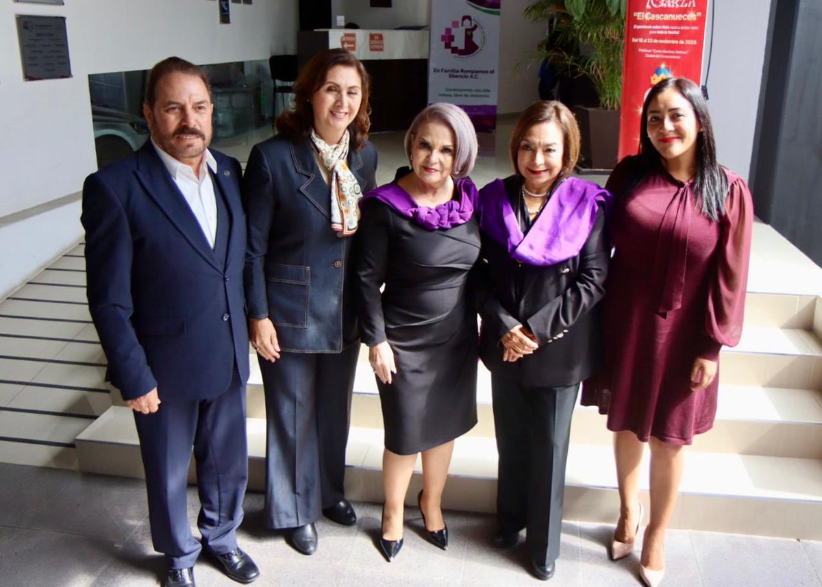 difhgo's tweet image. #LaFamiliaDIFH estuvo presente en el XXI Aniversario de la Asociación Civil “En Familia Rompamos el Silencio”, donde refrendendamos nuestro trabajo conjunto para brindar atención integral y gratuita a mujeres víctimas de violencia, así como a sus hijas e hijos. 💜👩🏻👧🏻