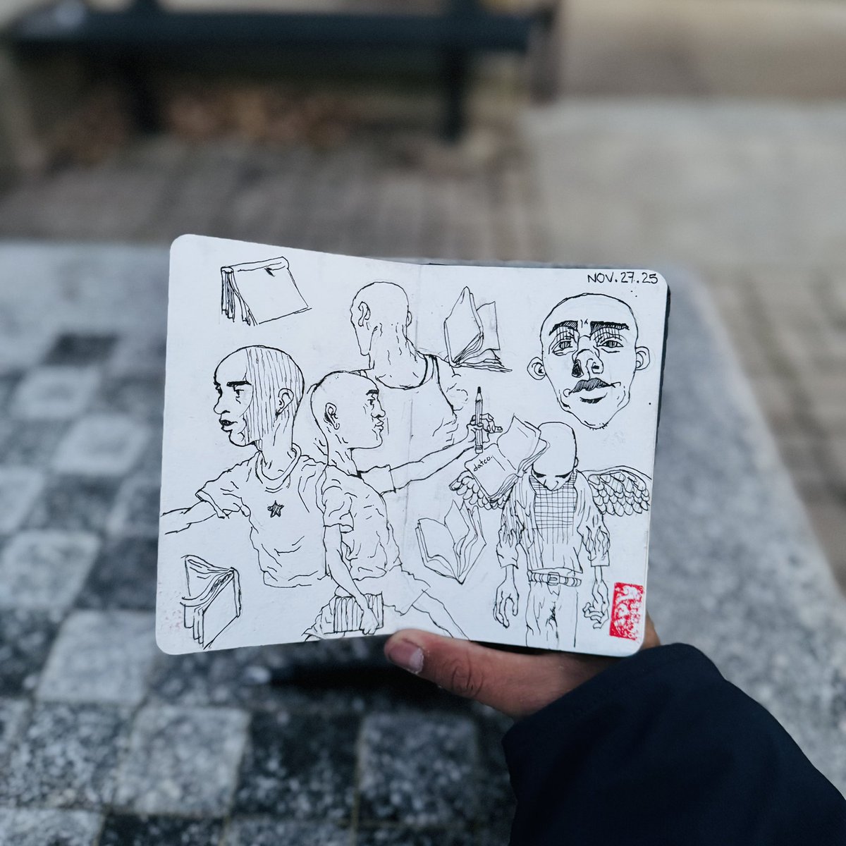 datCo_Art's tweet image. Studying the only face I never escape.
Pen and ink.
#art #drawing #sketch #nycartist #nyc