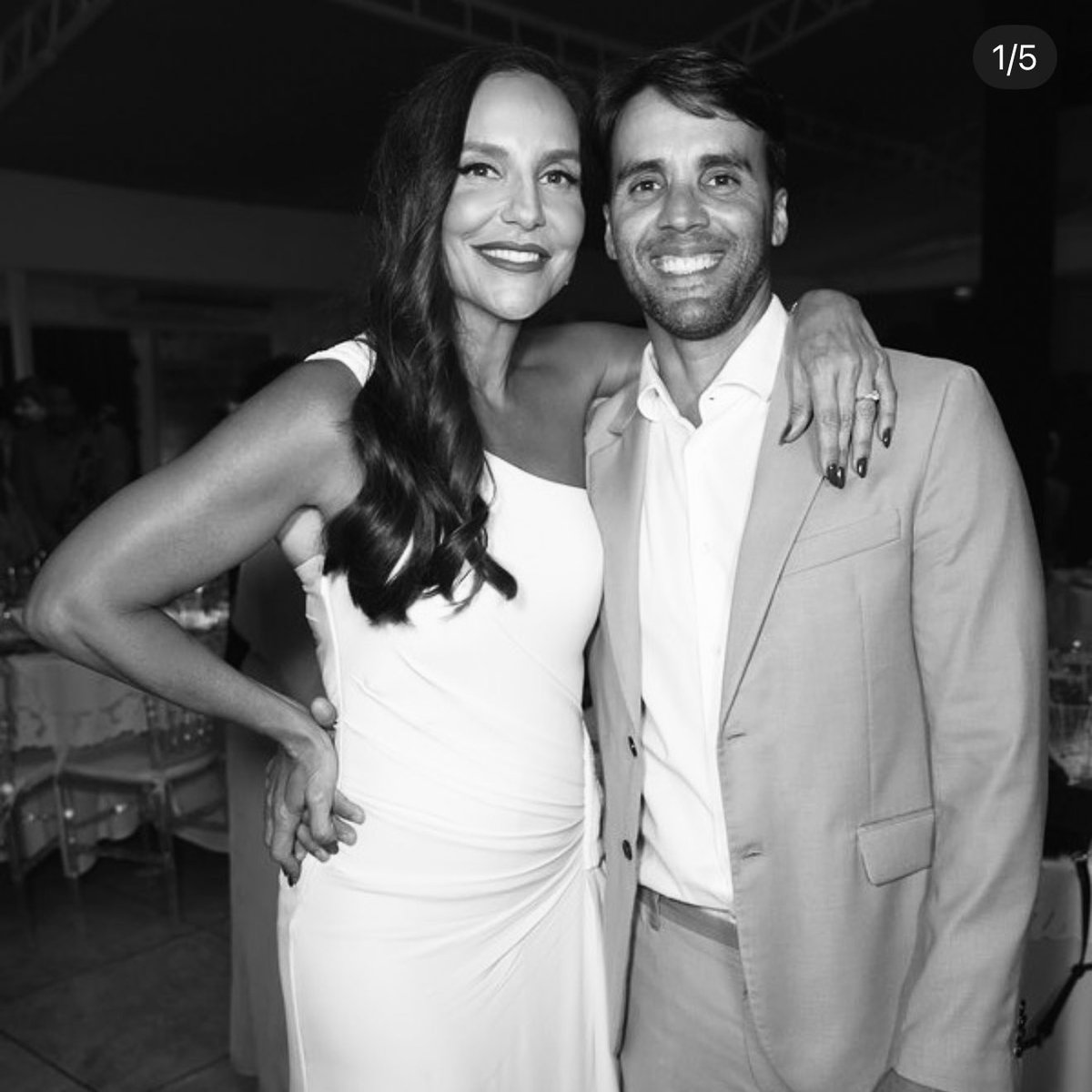 updatecharts's tweet image. Ivete Sangalo anunciou o TÉRMINO do casamento com Daniel Cady após 16 ANOS.
