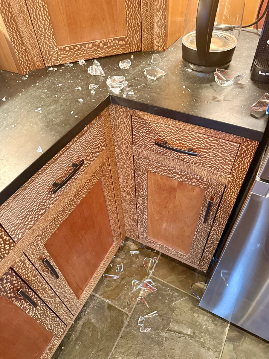 How’s your #TurkeyDay #Thanksgiving2025 going? Please put a new measuring cup on my Xmas list 🤣