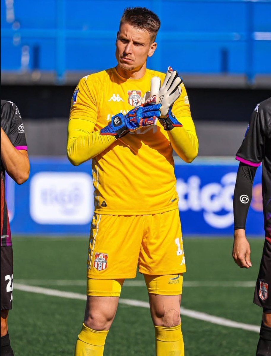🧤Táles Wastowski tuvo 13 tapadas hoy contra Libertad, incluyendo un penal atajado a Óscar Cardozo. Con este dato, se convirtió en el arquero con mayor cantidad de paradas en un mismo partido de este Clausura 2025.