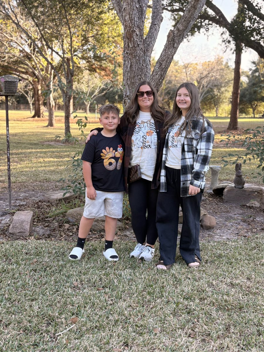 LCave2031's tweet image. HAPPY THANKSGIVING 🍁🦃🍂 grateful to be able to spend time as a family! Missing my dad today #Day84 #deployment