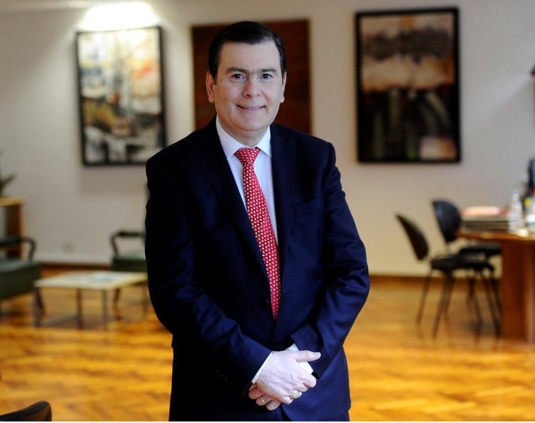 El gobernador de Santiago del Estero, Gerardo Zamora, ya decidió armar su propio bloque en el Senado. Tendrá el nombre de Frente Cívico Santiago y lo acompañará Elia Esther del Carmen Moreno. 

Aún no definió si integrará un interbloque con el bloque Justicialista.