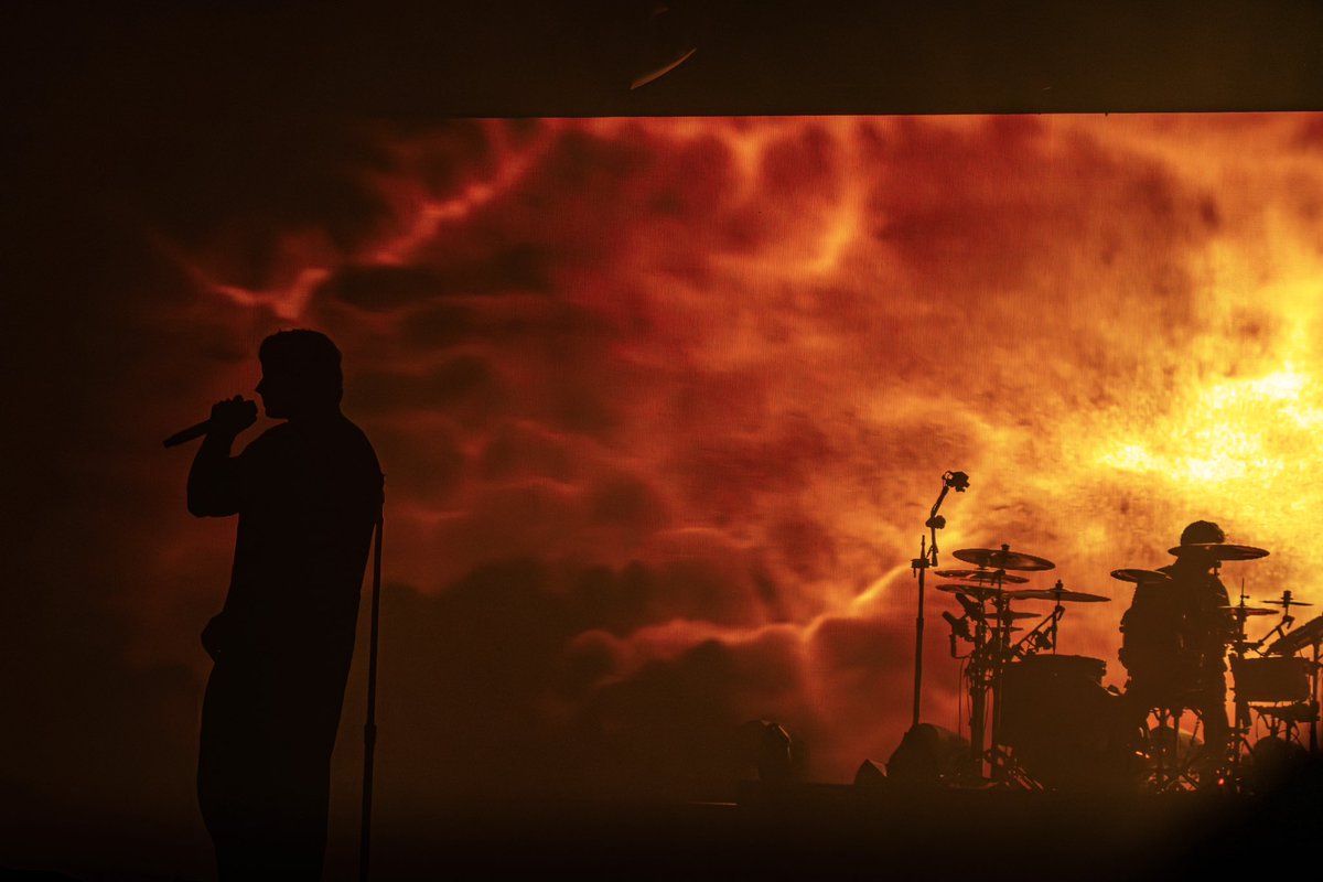 Do you feel love?

Bad Omens at Alexandra Palace in London last night 💕

Shot from the crowd as a fan

#badomens