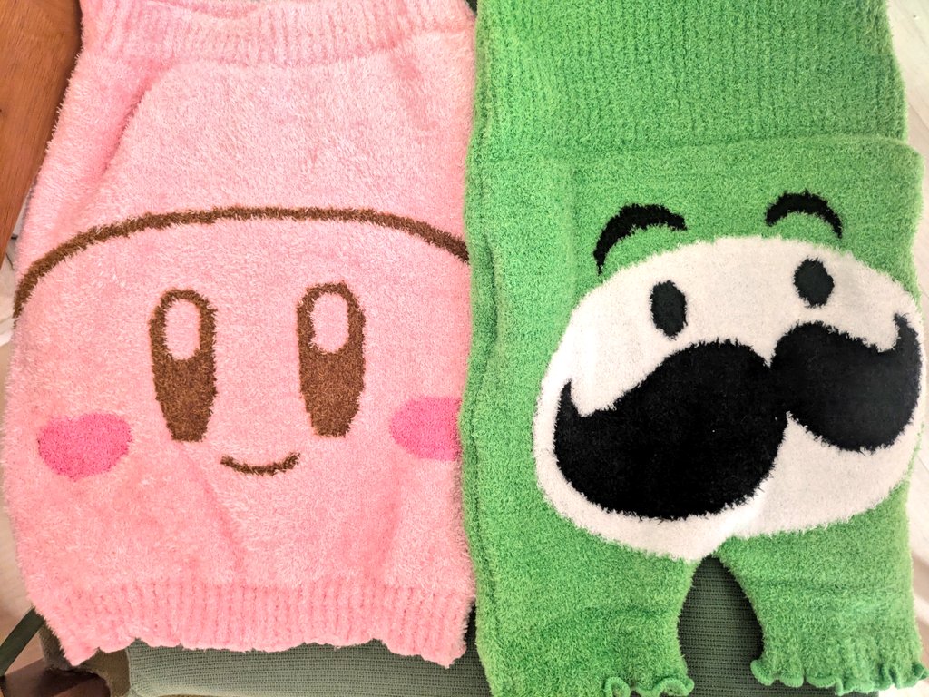 お腹が冷えるので、長男プリングルズ・私カービィの腹巻きを買って寝たのですが、なんか寒いな…と思ったら半袖で寝てました🍃
#glm795
#glm写真館