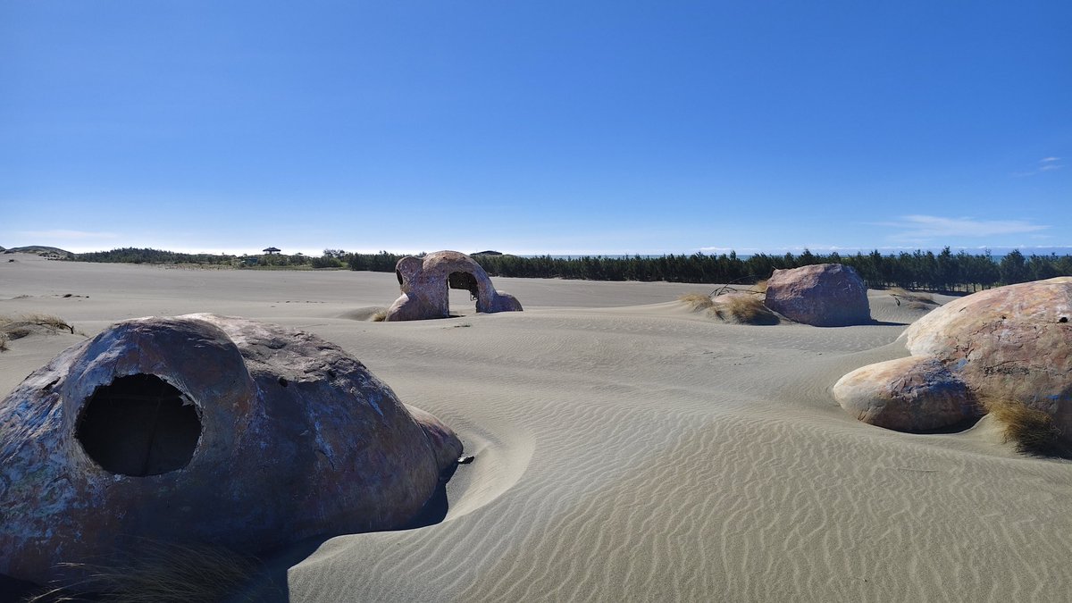 ThatPhilippines's tweet photo. We visited the incredible Paoay Sand Dunes in Ilocos Norte, and it's an absolute must-do for anyone traveling to the north of the country!
Full video on my channel: That Philippines Life
#PhilippinesDesert #PaoaySandDunes #TravelPH #ThatPhilippinesLife https://t.co/lEL1Kio406