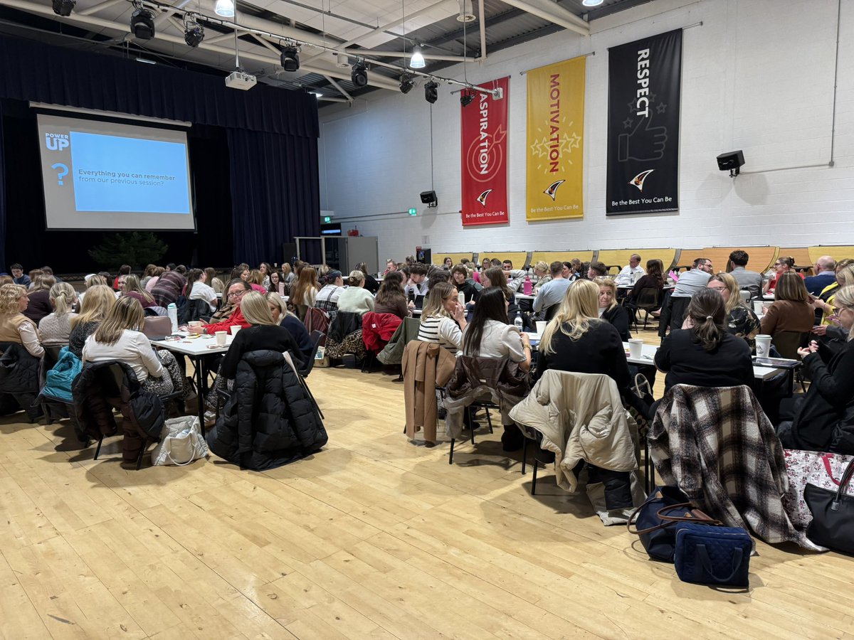 BruceNextLevel's tweet image. Good to be back working with primary and secondary teachers in the Bo’Ness cluster. We were exploring ‘adaptive teaching’ and ‘differentiation’ (which aren’t the same thing).

A suggested take-away: 
➡️ Differentiate the support on offer to everyone (not the learning intention).