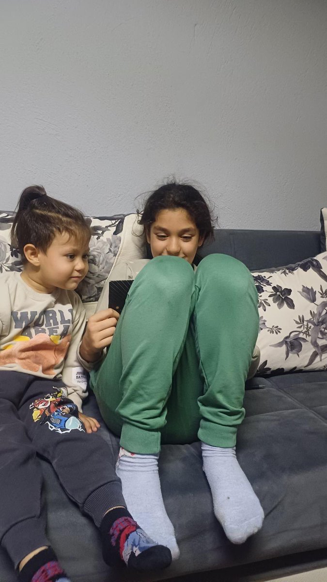 Gelendost İlçe Milli Eğitim Müdürlüğünün uyguladığı  #ailemleokuyorum projesi kapsamında velilerimiz ve öğrencilerimiz her gün birlikte kitap okuyorlar. <a href="/GelendostK/">Gelendost Kaymakamlığı</a>