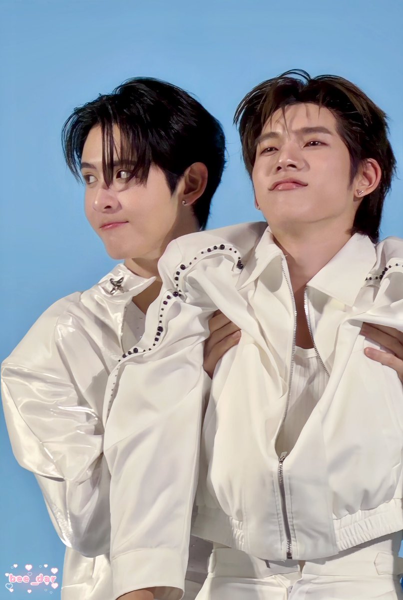 Bee_dar's tweet image. อุ้มเอาไปให้หลวงพ่อที่วัด 

#SENKAxDEXX
#JamesSu 
#twnpich